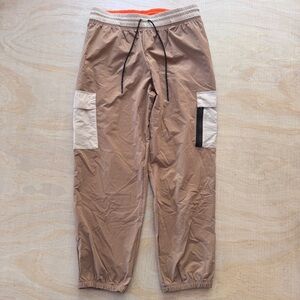 Nike Sportswear Cargo Pants Women’s Woven Windbreaker Jogger Track Pants Large